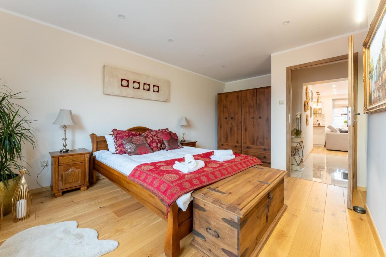 Apartament Zloty Jelonek - 4 Osobowy Na Placu Ratuszowym - Space Apart Jelení Hora Exteriér fotografie
